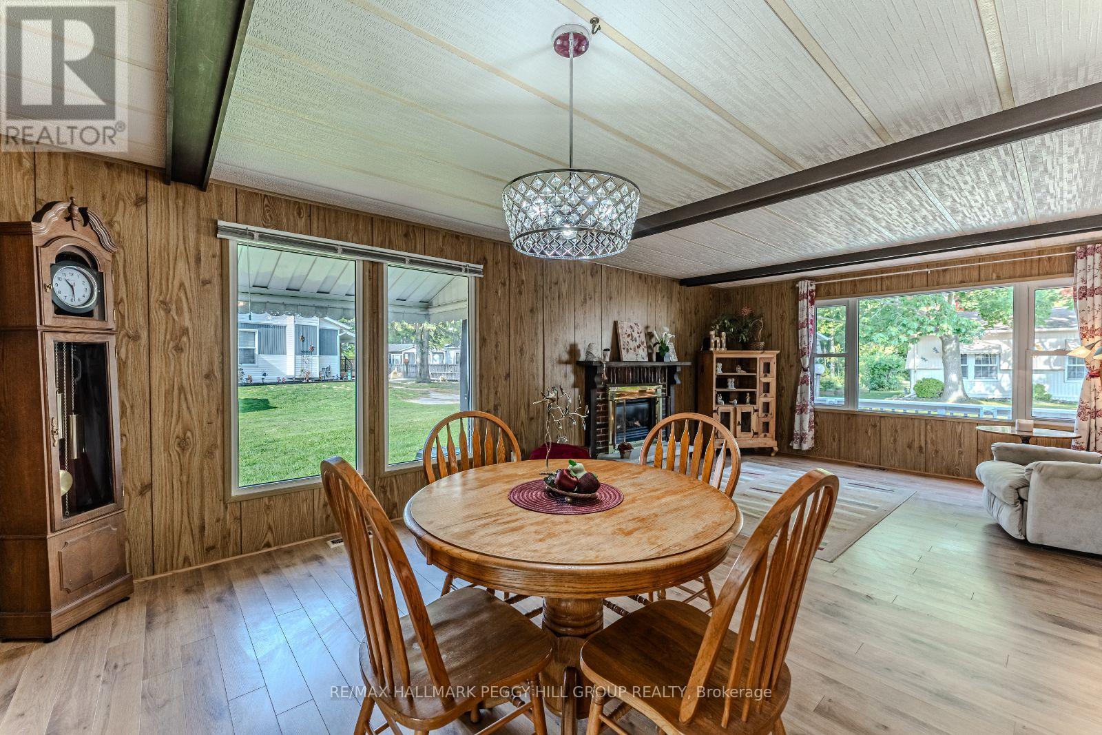 15 Riverview Circle, Innisfil, Ontario  L9S 1M3 - Photo 5 - N12412758