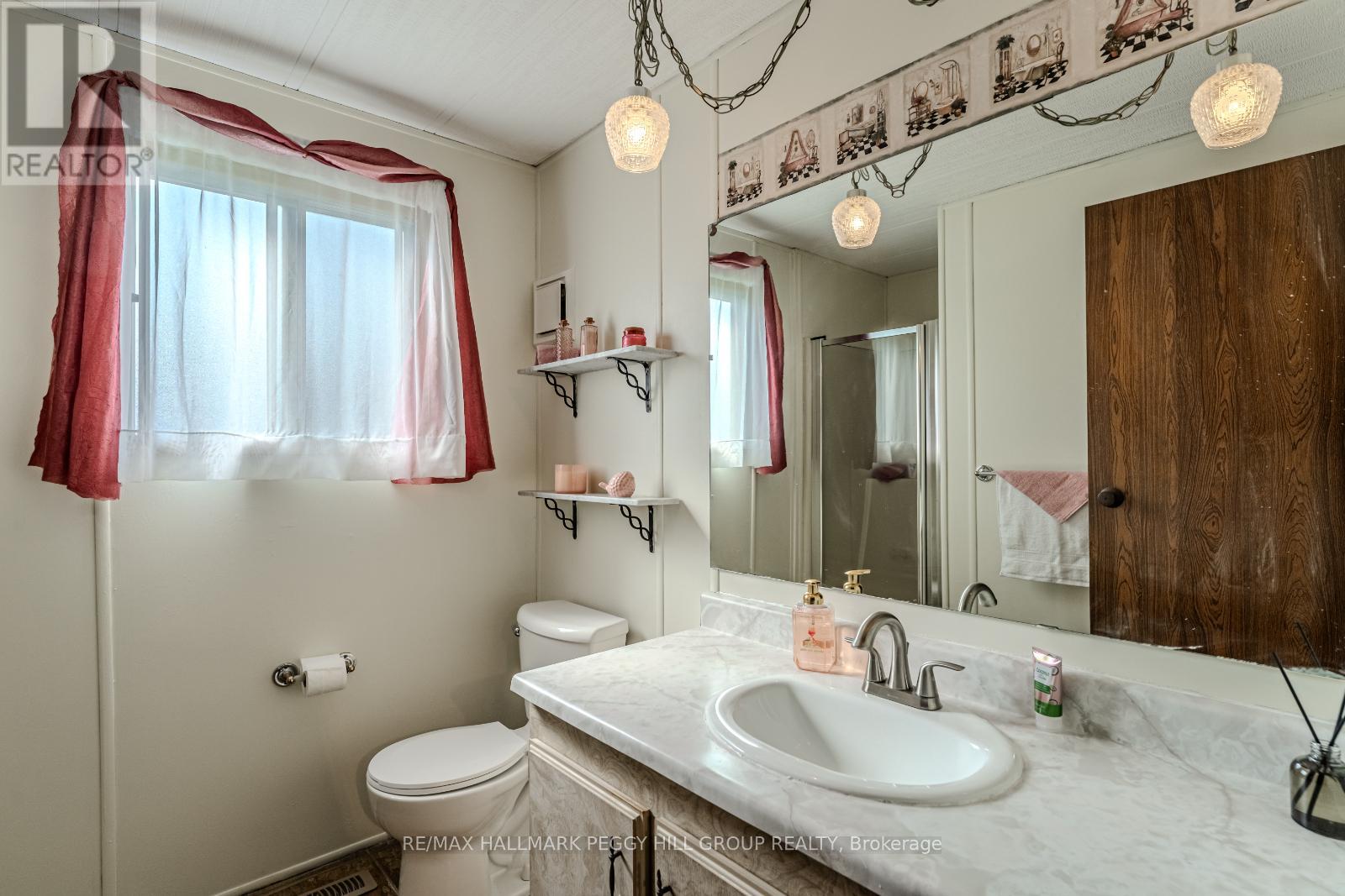 15 Riverview Circle, Innisfil, Ontario  L9S 1M3 - Photo 8 - N12412758