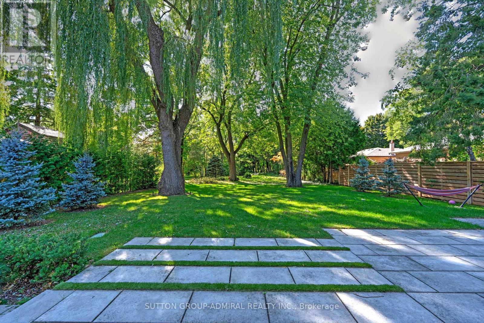 126 Wood Lane, Richmond Hill (Mill Pond), Ontario  L4C 4W1 - Photo 36 - N12412803
