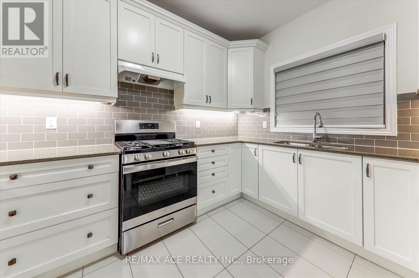 27 Mccaskell Street, Brock, Ontario  L0K 1A0 - Photo 14 - N12412843
