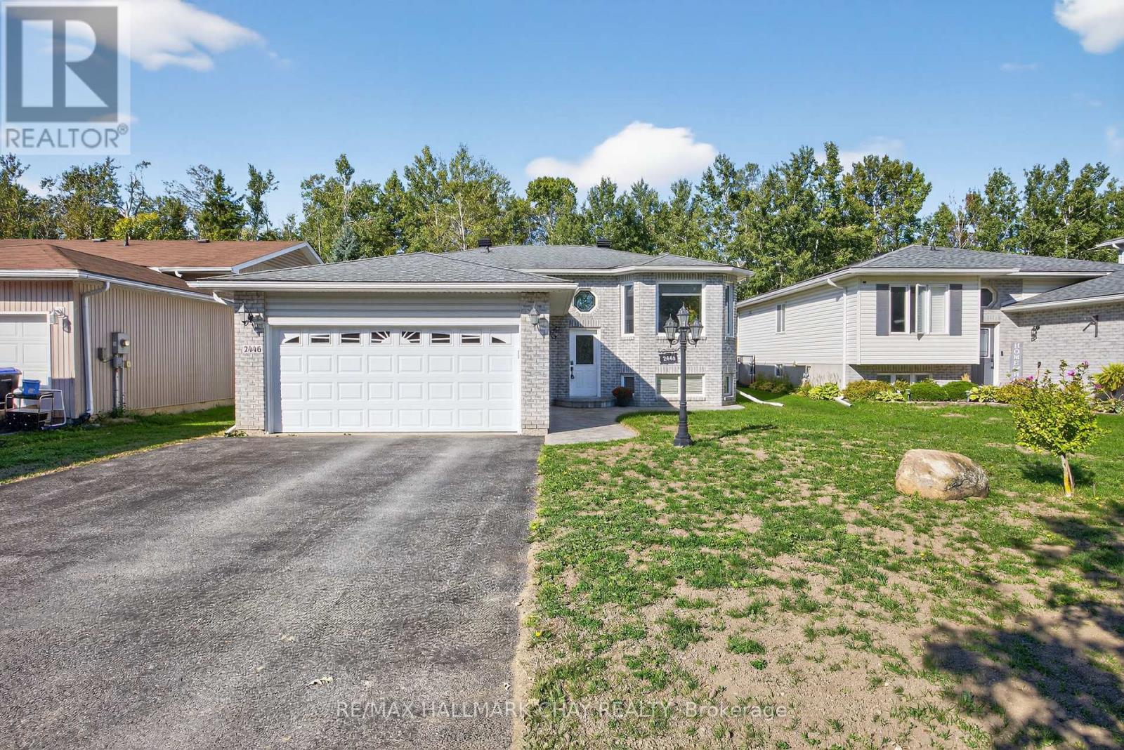 2446 Ralph Street, Innisfil, Ontario  L9S 2G4 - Photo 3 - N12412856