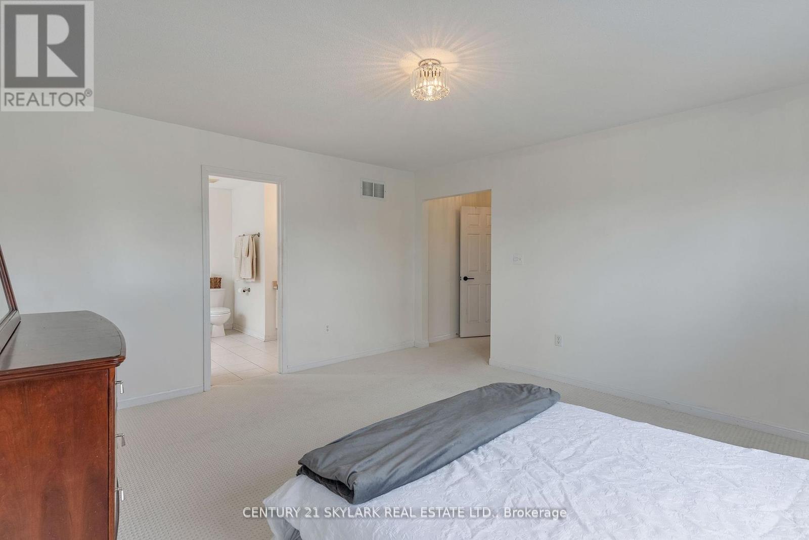 149 Newman Avenue, Richmond Hill, Ontario  L4E 4N3 - Photo 26 - N12412867