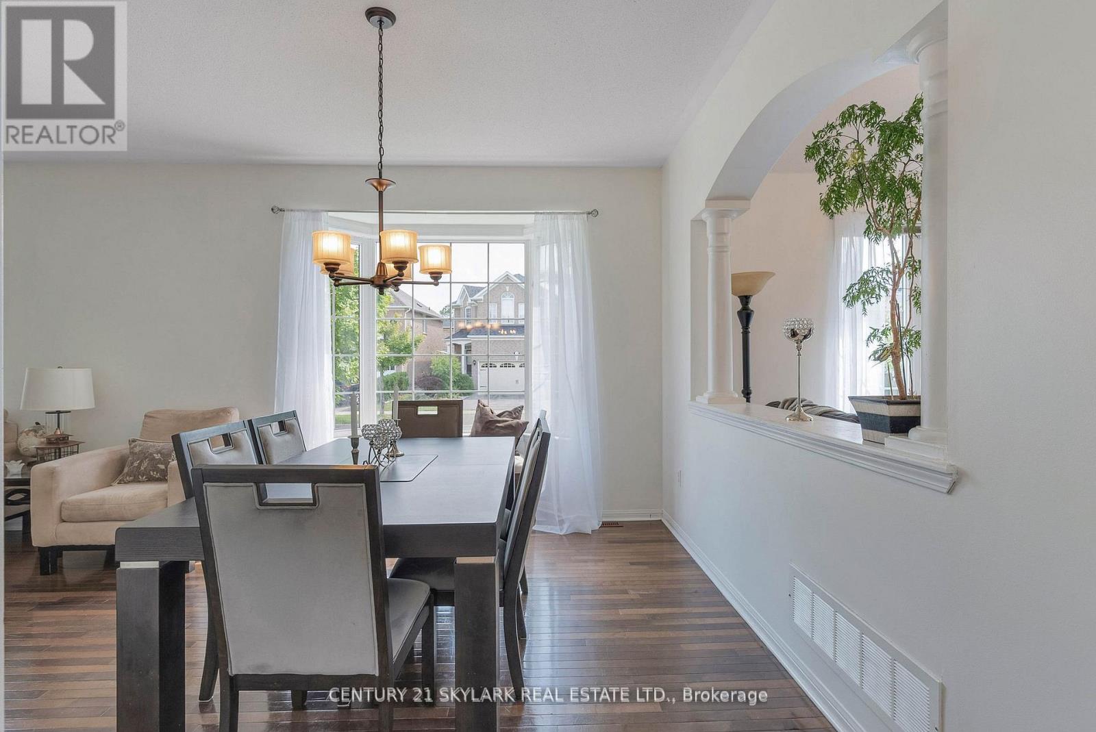 149 Newman Avenue, Richmond Hill, Ontario  L4E 4N3 - Photo 9 - N12412867