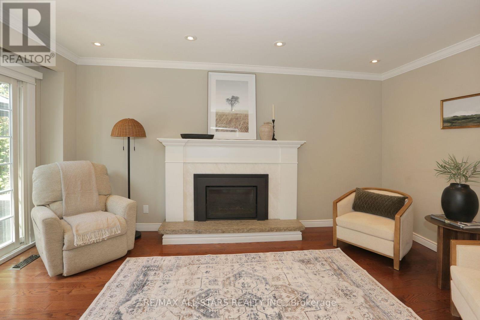 18 Sir Brandiles Place, Markham (Markham Village), Ontario  L3P 2Z5 - Photo 14 - N12412901