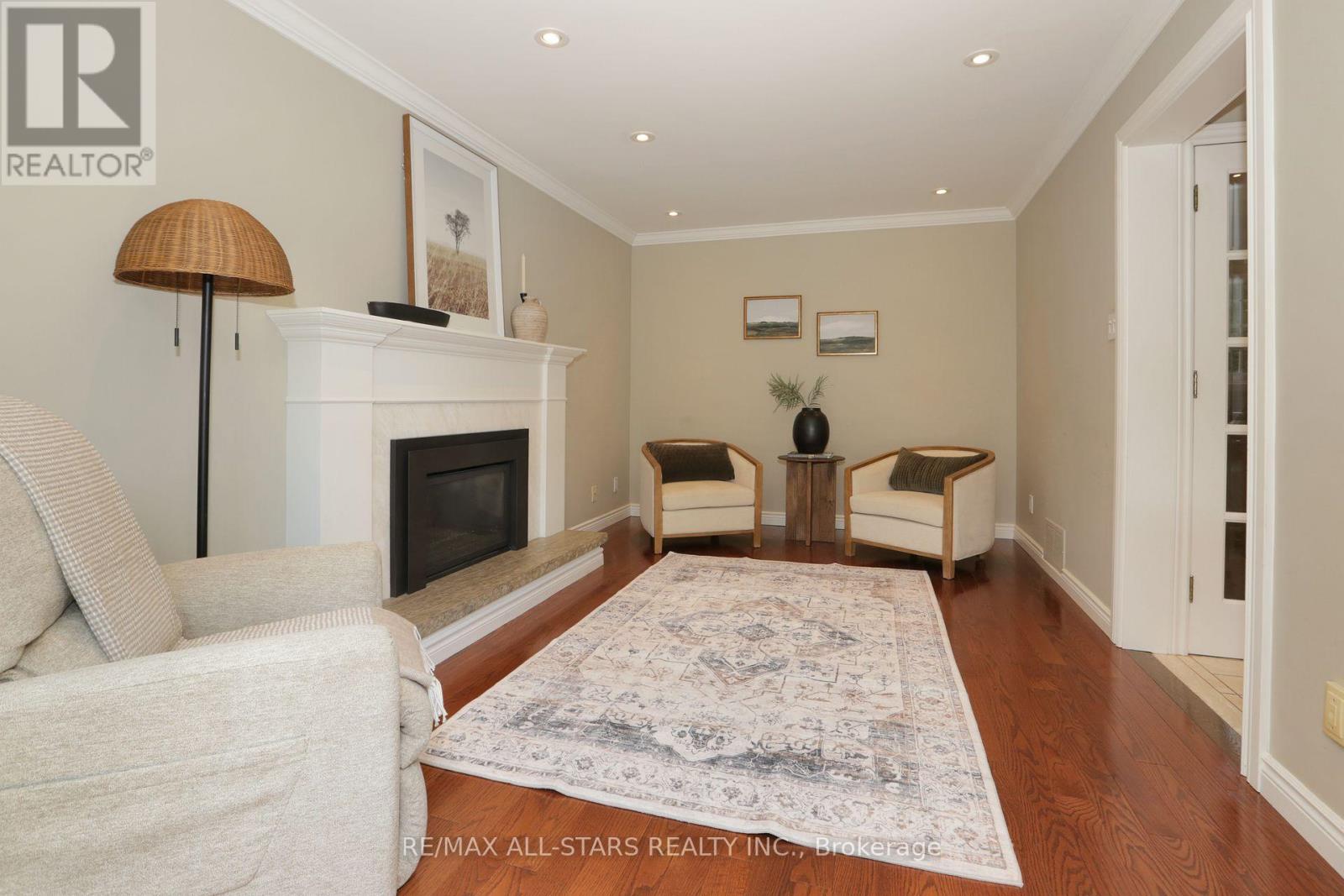 18 Sir Brandiles Place, Markham (Markham Village), Ontario  L3P 2Z5 - Photo 15 - N12412901