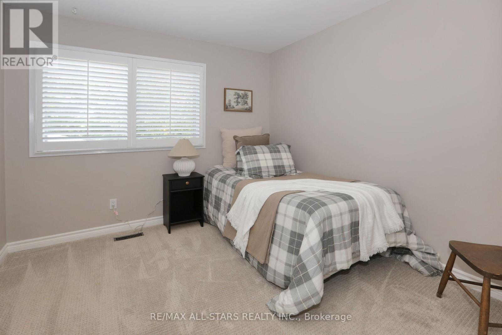 18 Sir Brandiles Place, Markham (Markham Village), Ontario  L3P 2Z5 - Photo 19 - N12412901