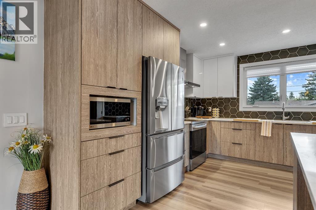 8031 Huntwick Hill Ne, Calgary, Alberta  T2K 4G9 - Photo 8 - A2219660