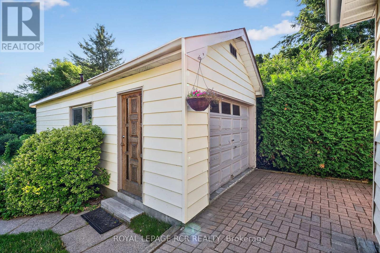 7 Wallace Avenue, Caledon, Ontario  L7E 0M5 - Photo 35 - W12412777