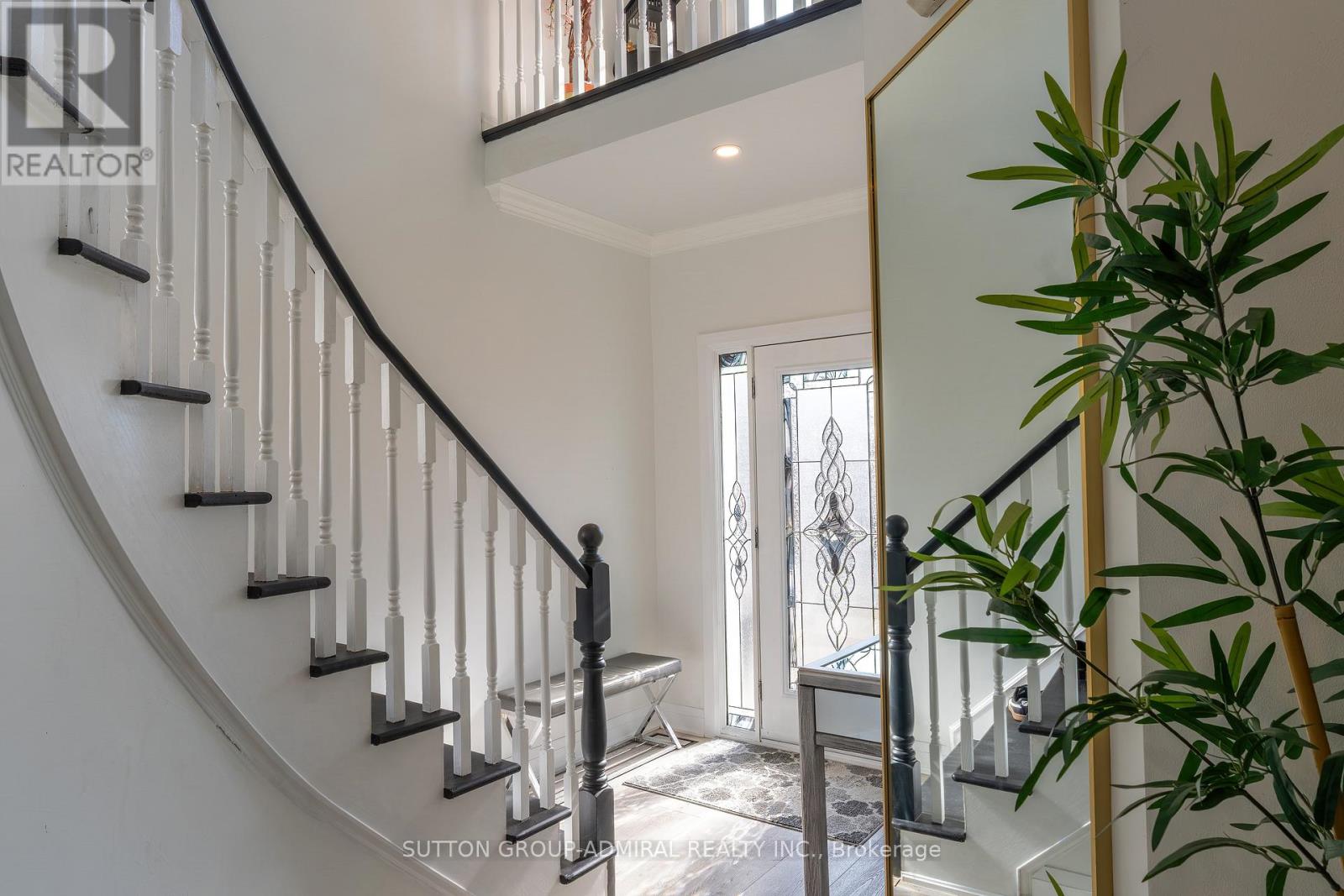 2415 Valley Heights Crescent, Oakville (Ro River Oaks), Ontario  L6H 6X2 - Photo 17 - W12412786