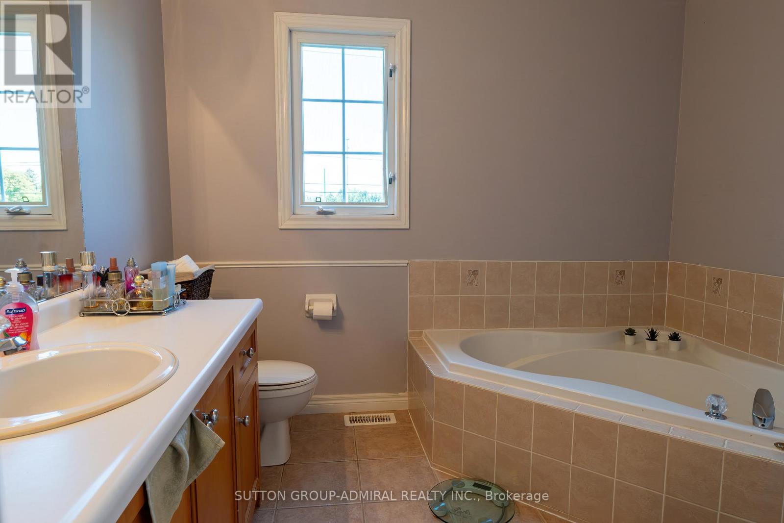 2415 Valley Heights Crescent, Oakville (Ro River Oaks), Ontario  L6H 6X2 - Photo 23 - W12412786