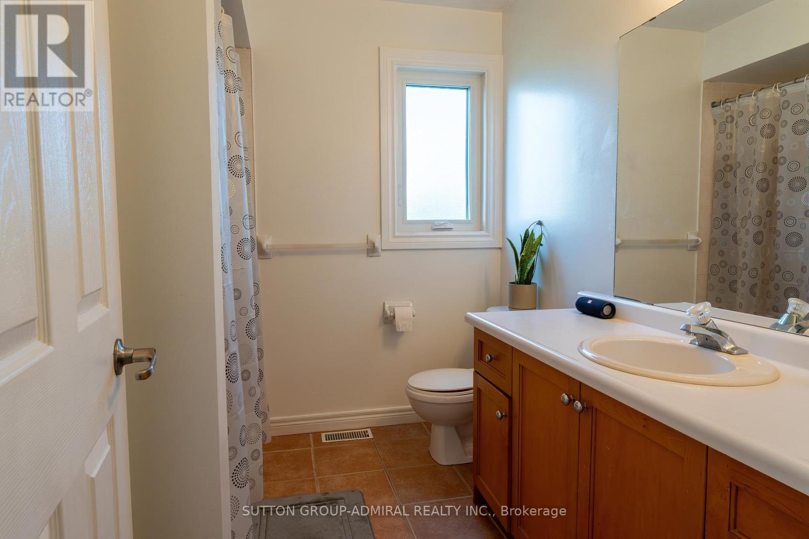 2415 Valley Heights Crescent, Oakville (Ro River Oaks), Ontario  L6H 6X2 - Photo 27 - W12412786