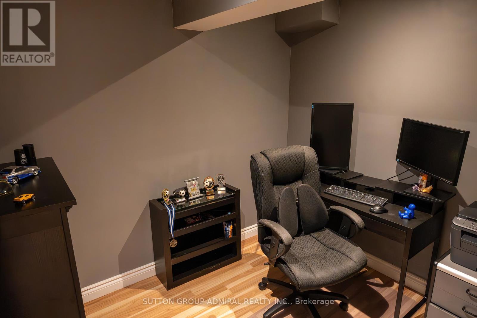 2415 Valley Heights Crescent, Oakville (Ro River Oaks), Ontario  L6H 6X2 - Photo 34 - W12412786