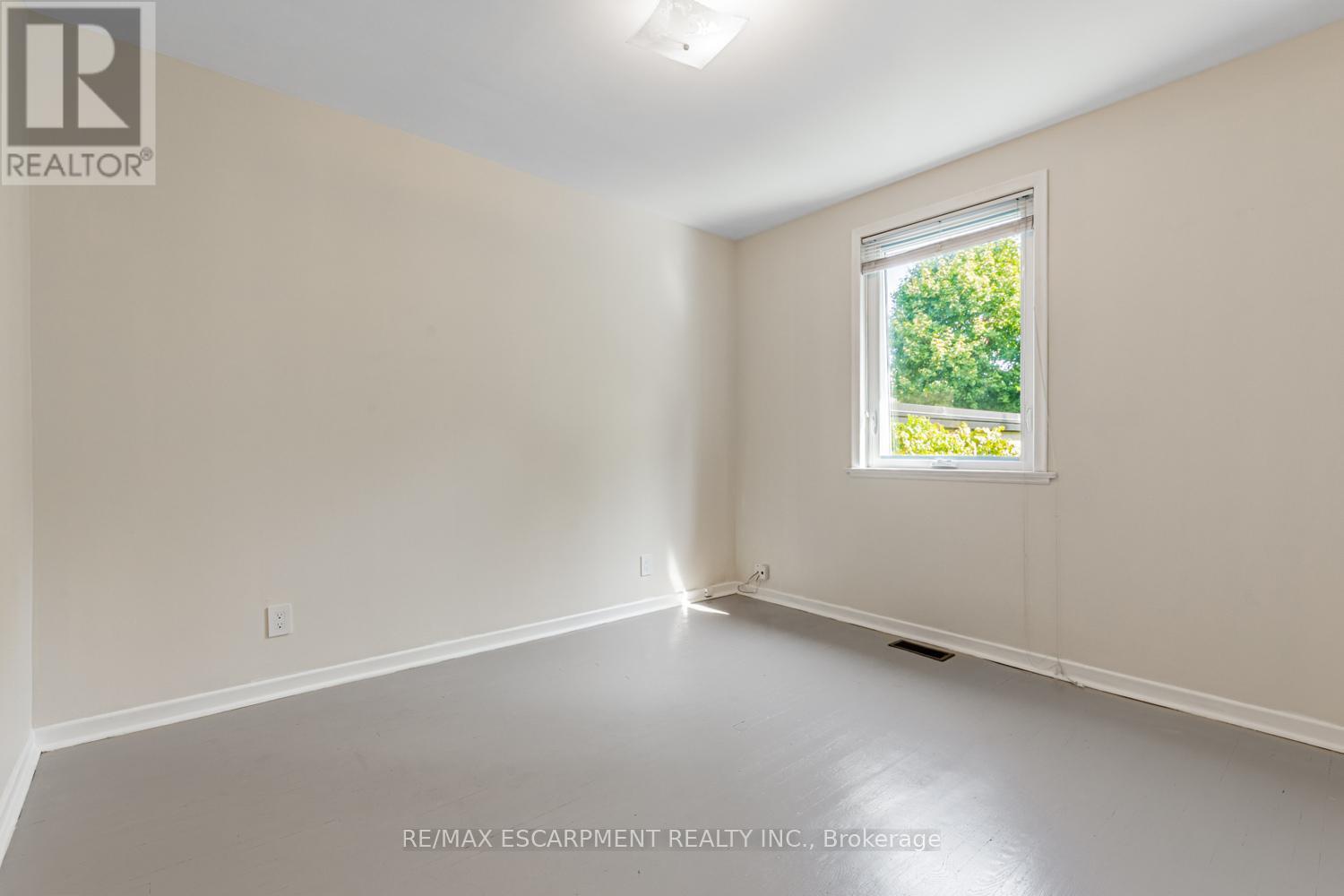 19 Stock Avenue, Toronto, Ontario  M8Z 5C3 - Photo 16 - W12412797