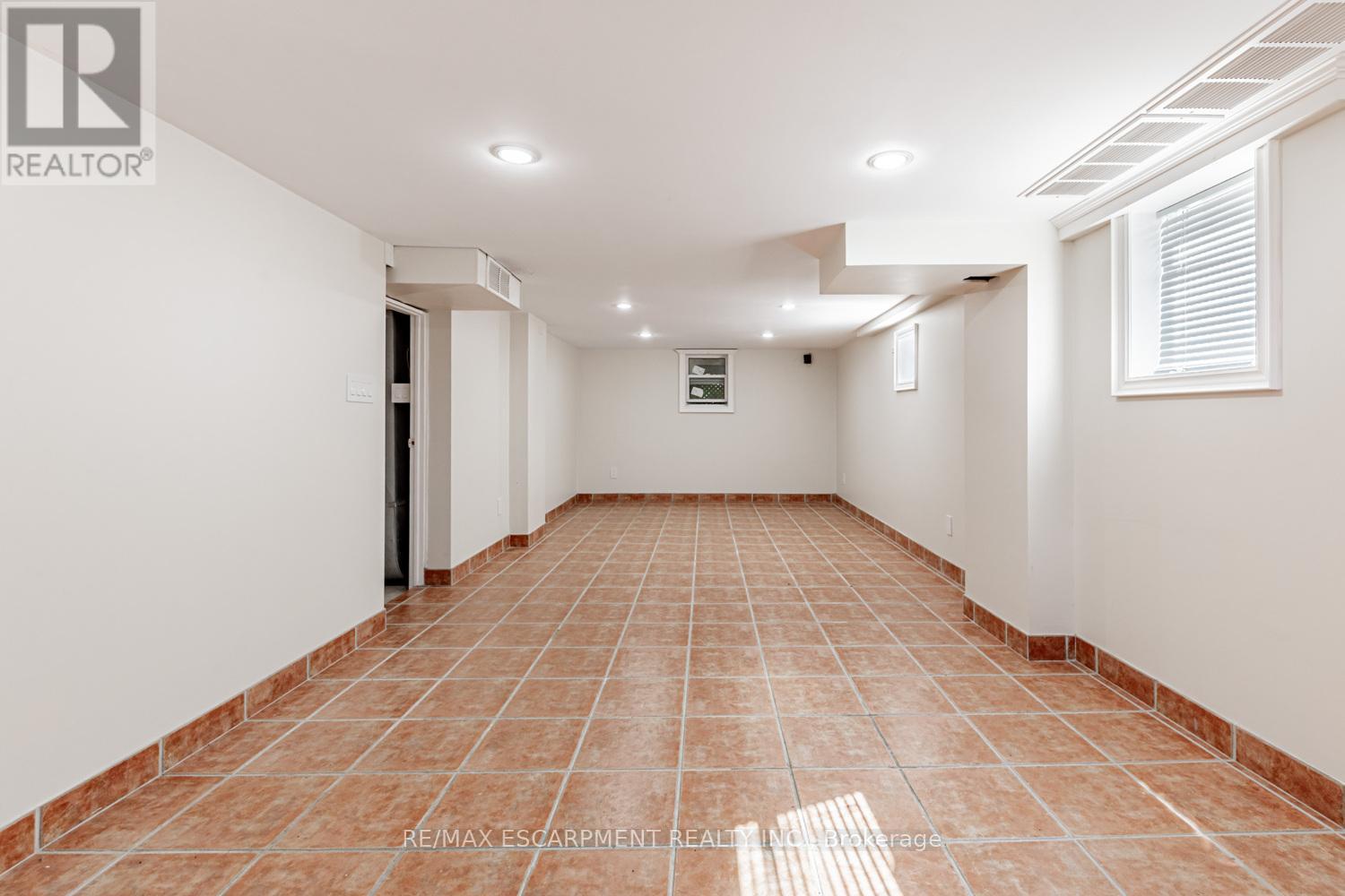 19 Stock Avenue, Toronto, Ontario  M8Z 5C3 - Photo 30 - W12412797