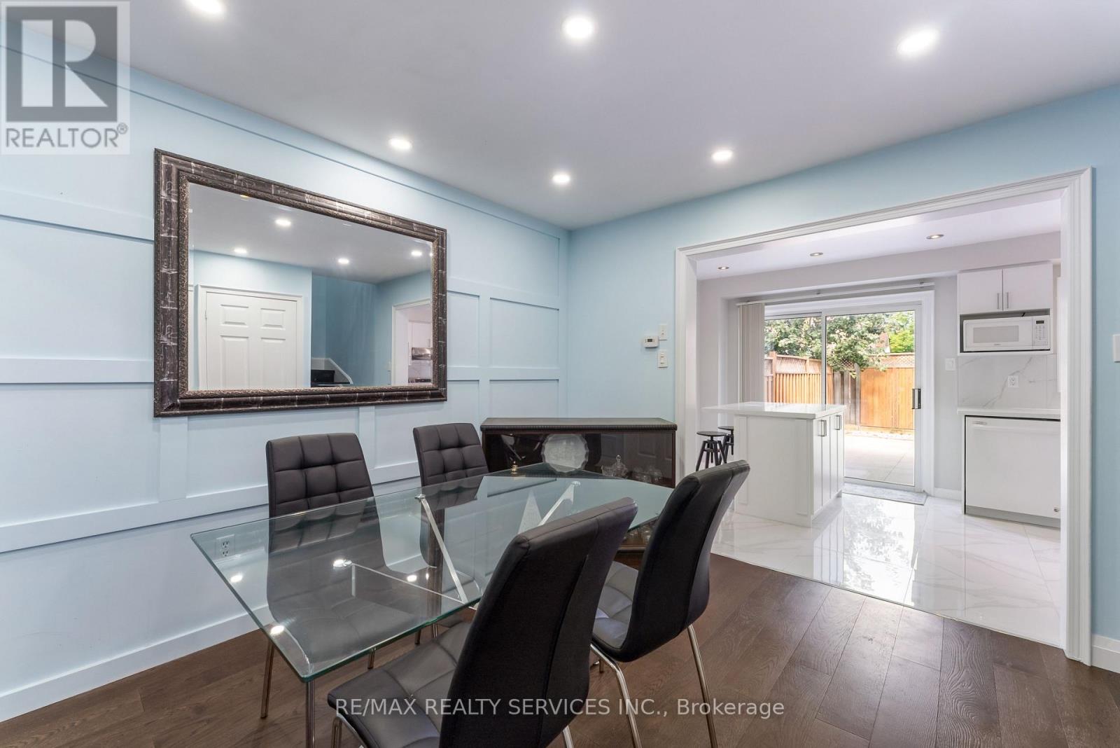 40 Herkes Drive, Brampton, Ontario  L6Y 5B2 - Photo 10 - W12412838