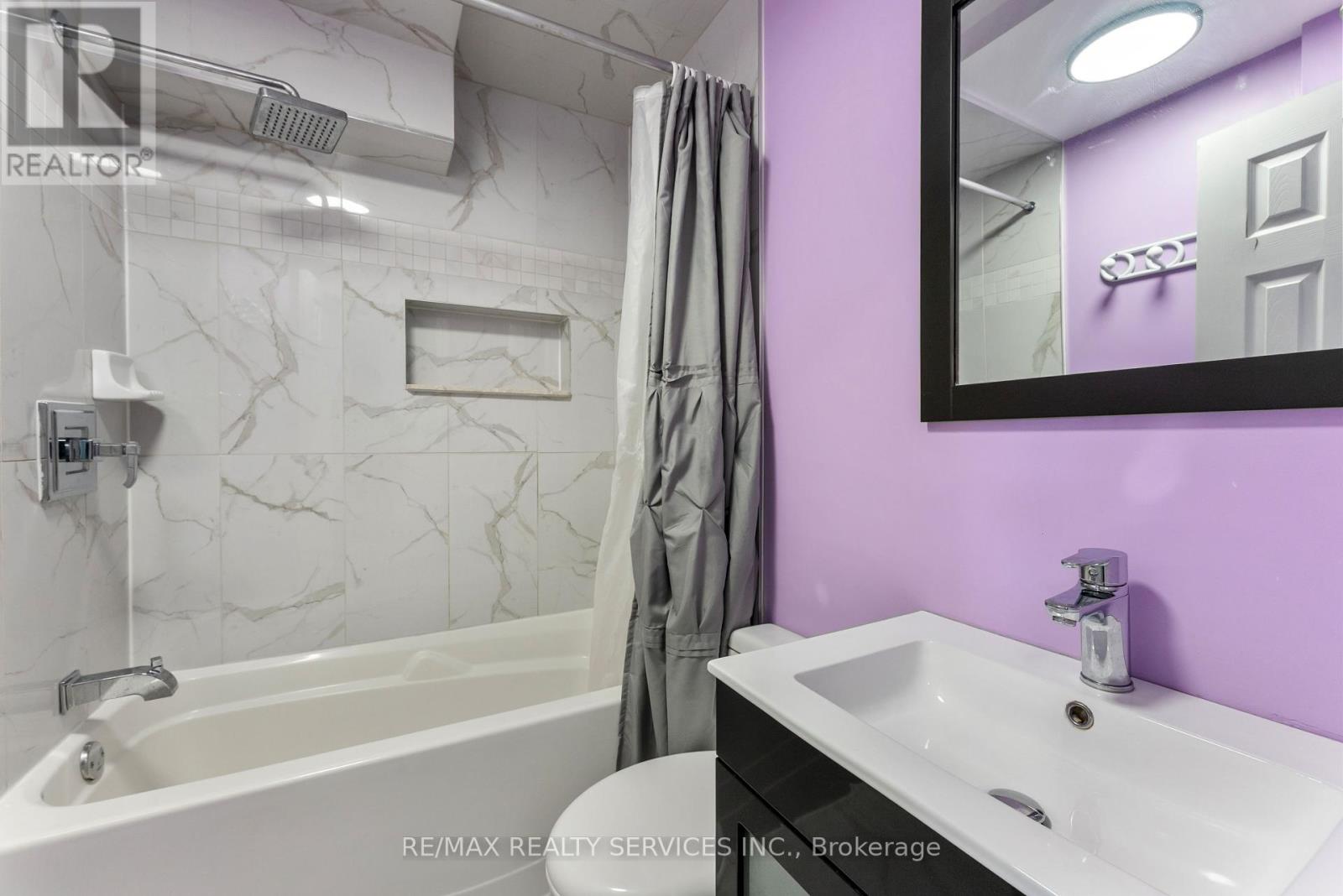 40 Herkes Drive, Brampton, Ontario  L6Y 5B2 - Photo 22 - W12412838