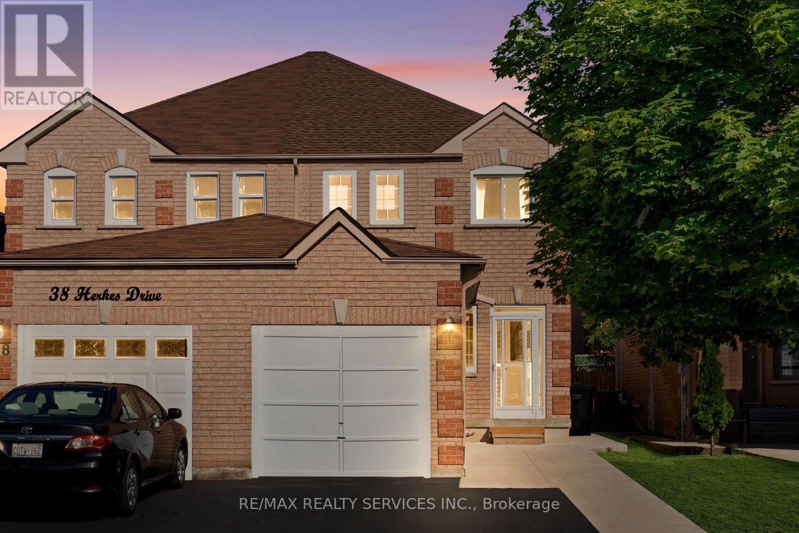 40 Herkes Drive, Brampton, Ontario  L6Y 5B2 - Photo 35 - W12412838