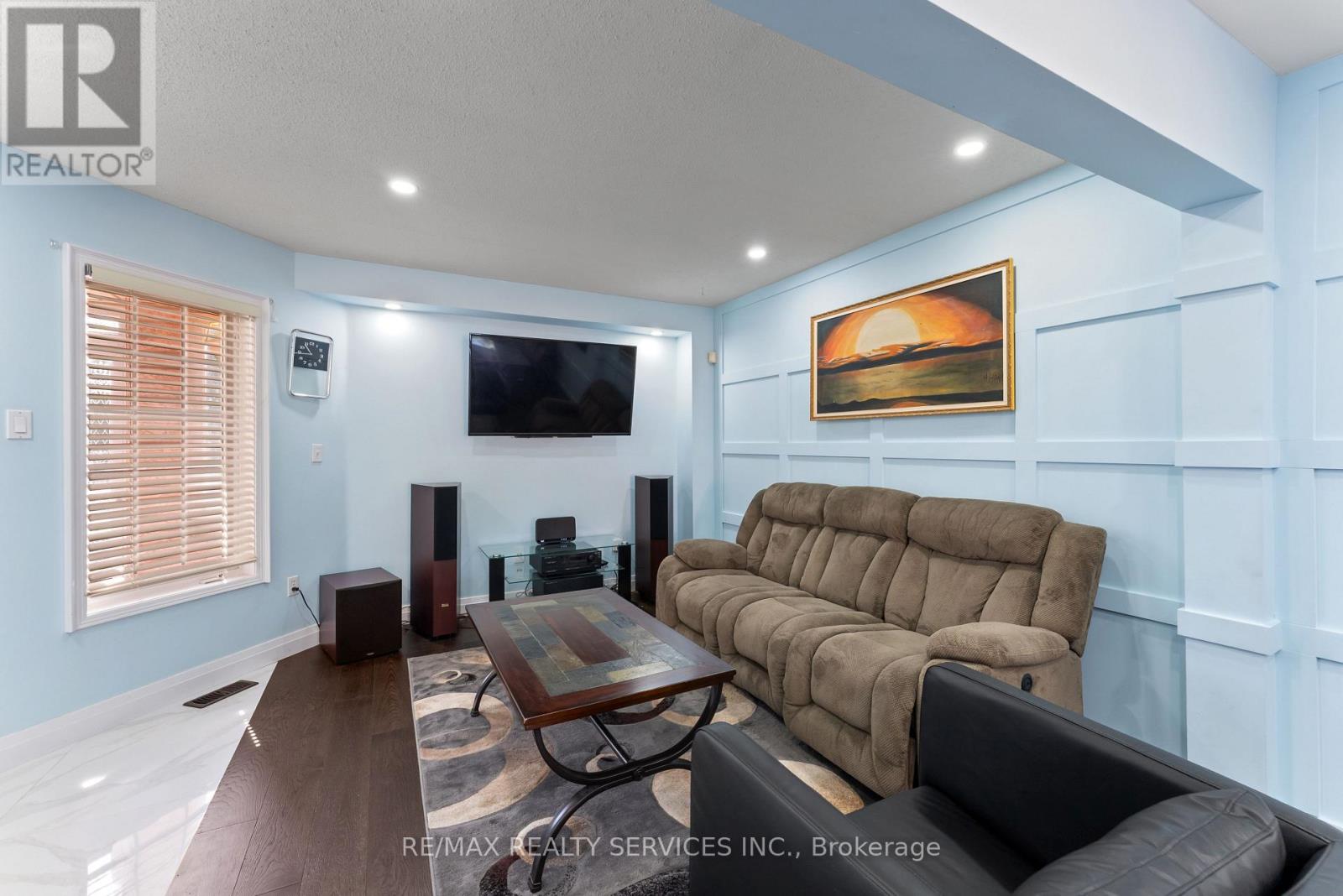 40 Herkes Drive, Brampton, Ontario  L6Y 5B2 - Photo 8 - W12412838