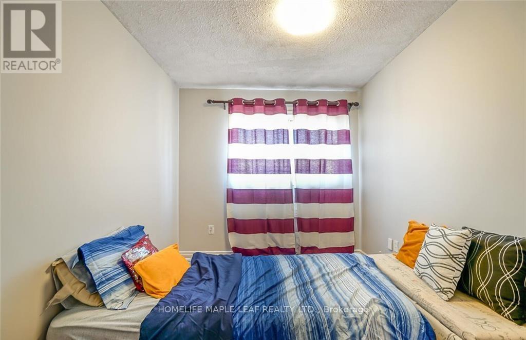 113 - 113 Ashton Crescent, Brampton, Ontario  L6S 3J9 - Photo 12 - W12412864
