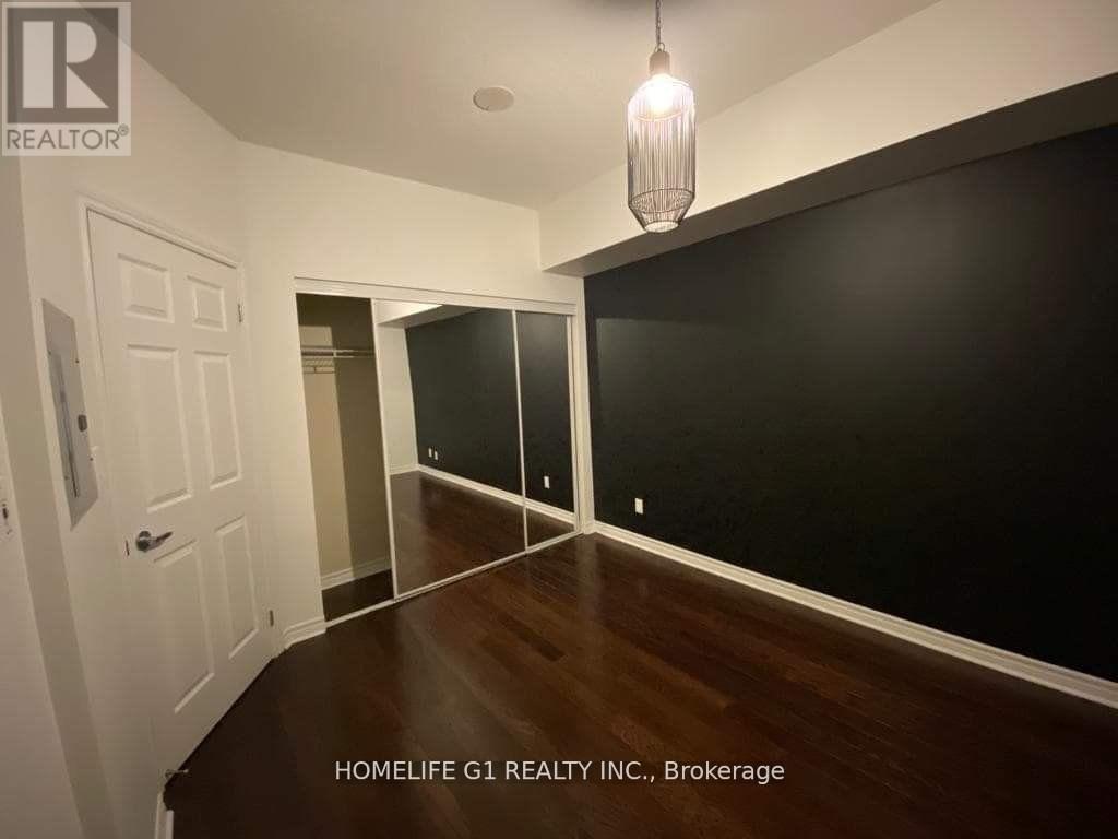 1208 - 3504 Hurontario Street, Mississauga, Ontario  L5B 1P2 - Photo 5 - W12412874
