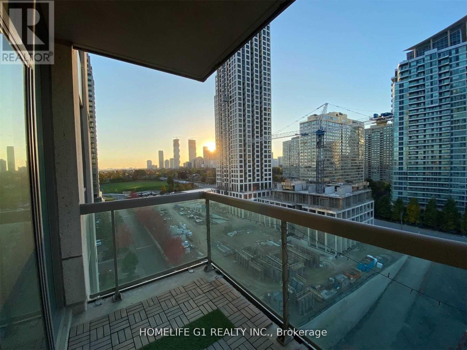 1208 - 3504 Hurontario Street, Mississauga, Ontario  L5B 1P2 - Photo 9 - W12412874