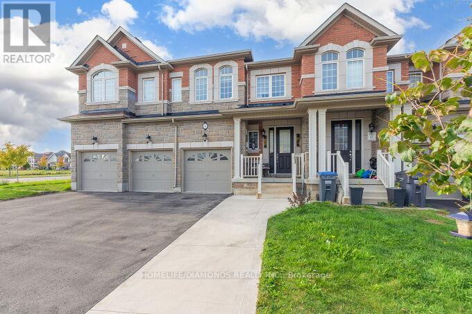 4 Foliage Drive, Brampton, Ontario  L7A 4M6 - Photo 2 - W12412884