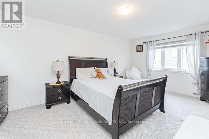 4 Foliage Drive, Brampton, Ontario  L7A 4M6 - Photo 25 - W12412884