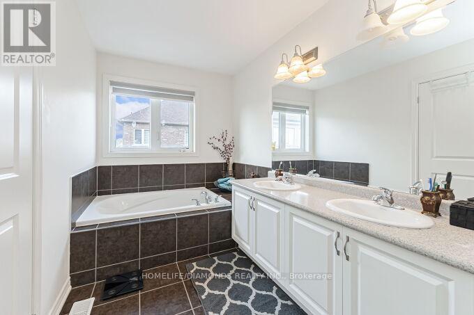 4 Foliage Drive, Brampton, Ontario  L7A 4M6 - Photo 27 - W12412884