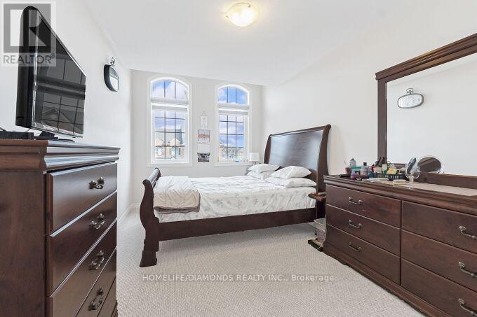 4 Foliage Drive, Brampton, Ontario  L7A 4M6 - Photo 31 - W12412884