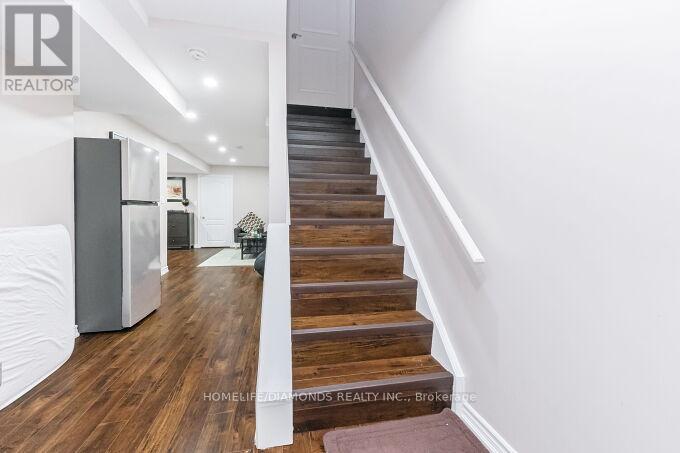 4 Foliage Drive, Brampton, Ontario  L7A 4M6 - Photo 36 - W12412884
