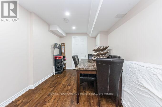 4 Foliage Drive, Brampton, Ontario  L7A 4M6 - Photo 41 - W12412884