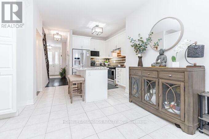 4 Foliage Drive, Brampton, Ontario  L7A 4M6 - Photo 8 - W12412884