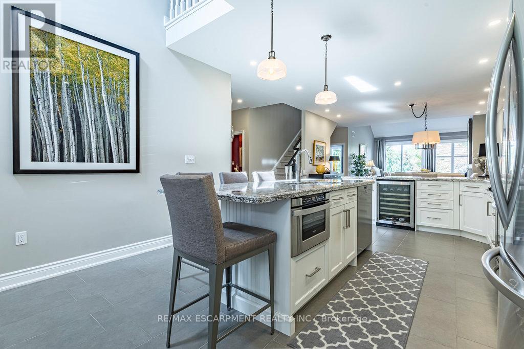 22 - 4220 Sarazen Drive, Burlington, Ontario  L7M 5C6 - Photo 8 - W12412914