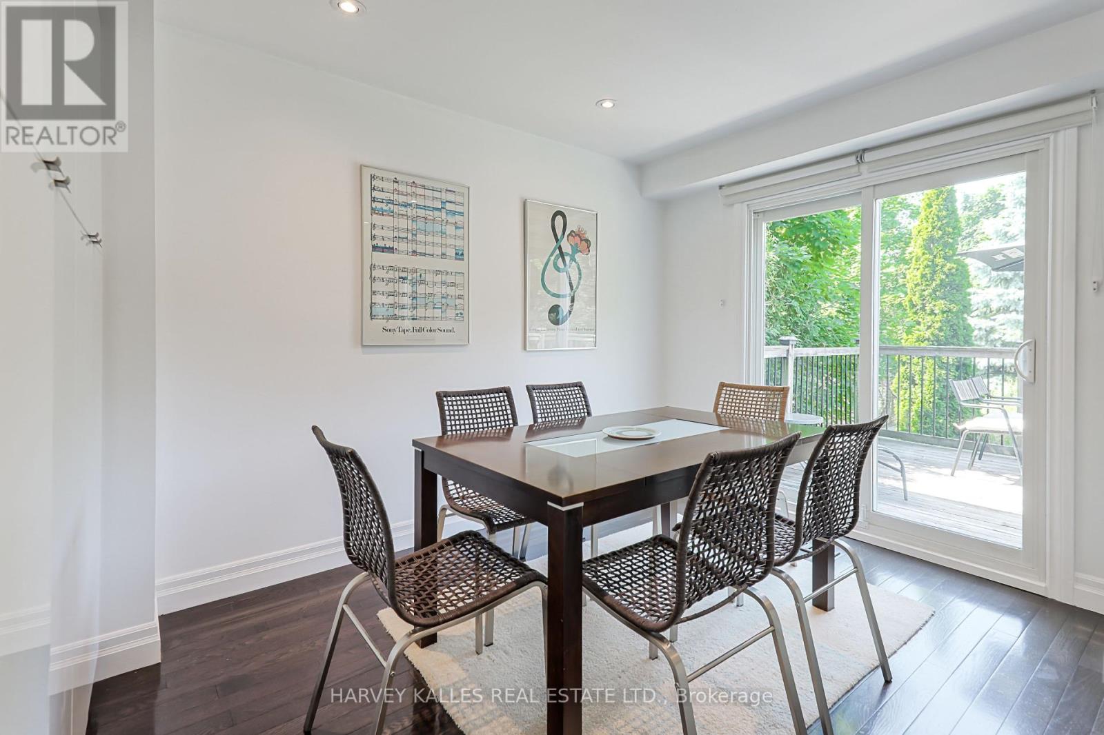 1050 Lindsay Drive, Oakville (Ga Glen Abbey), Ontario  L6M 3B5 - Photo 14 - W12412916