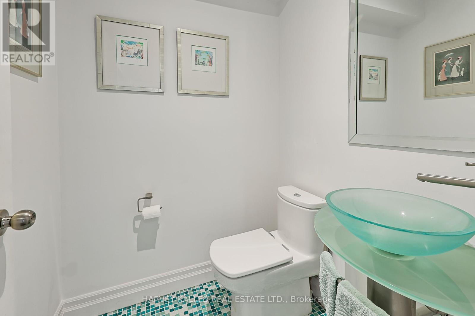 1050 Lindsay Drive, Oakville (Ga Glen Abbey), Ontario  L6M 3B5 - Photo 16 - W12412916