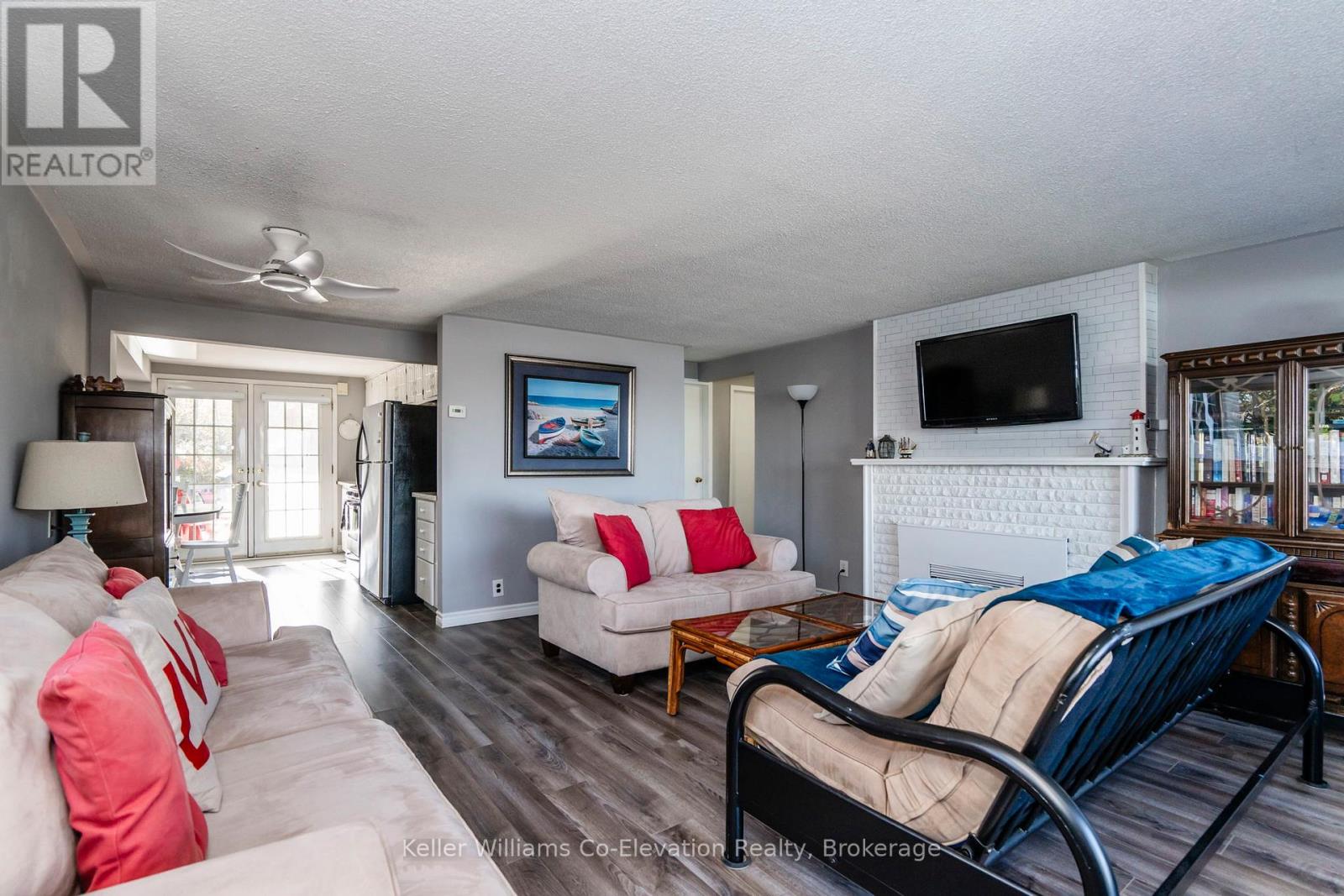 144 Grandview Road, Tay, Ontario  L0K 1R0 - Photo 3 - S12413040