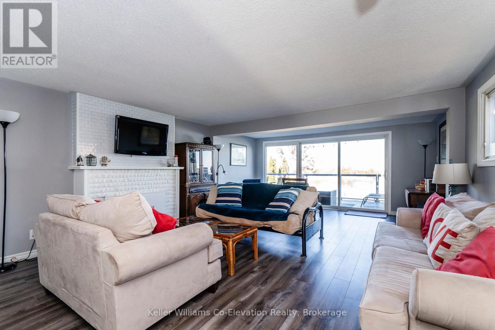 144 Grandview Road, Tay, Ontario  L0K 1R0 - Photo 5 - S12413040