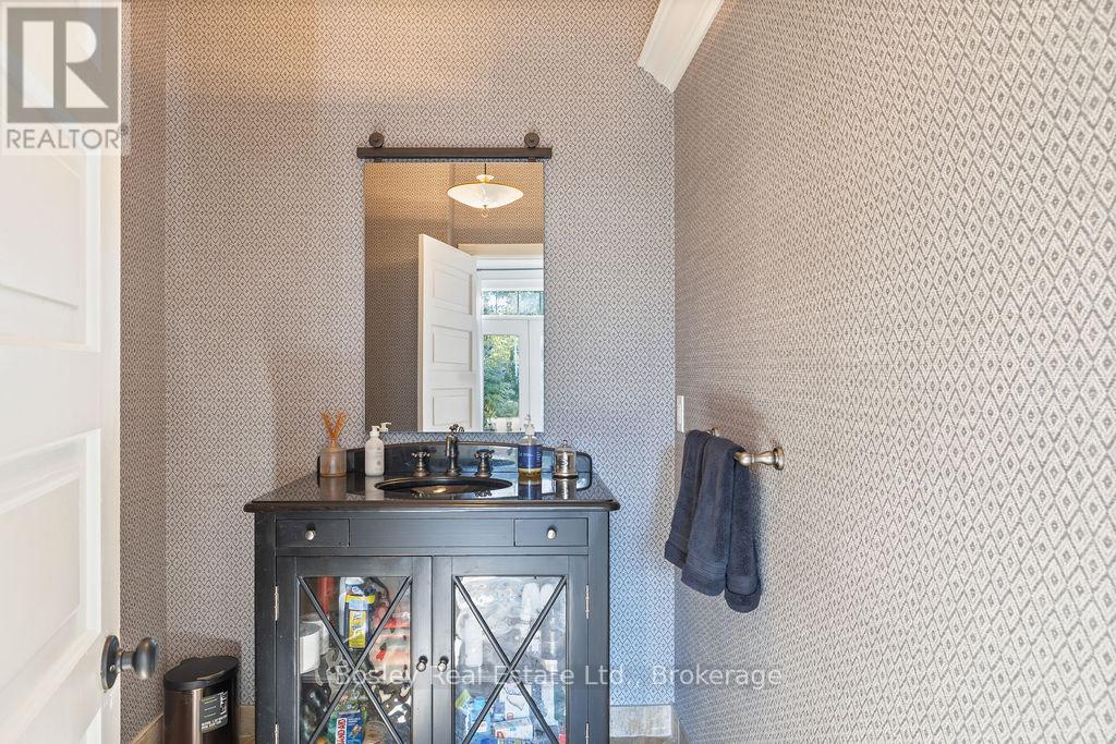 202 Pine Street, Collingwood, Ontario  L9Z 2P2 - Photo 24 - S12413078