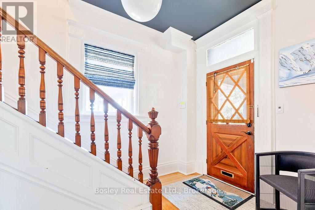 202 Pine Street, Collingwood, Ontario  L9Z 2P2 - Photo 6 - S12413078