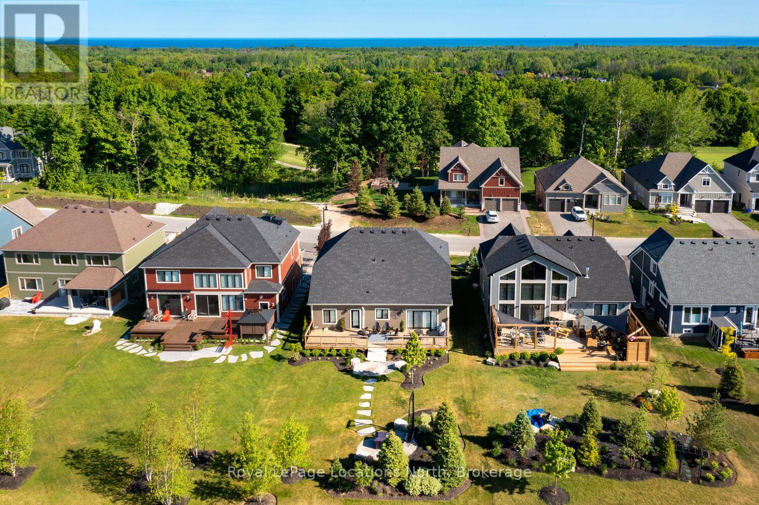 138 Crestview Court, Blue Mountains, Ontario  L9Y 0Z4 - Photo 4 - X12413069