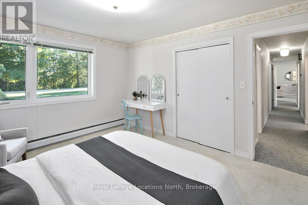 141 Hillcrest Drive, Blue Mountains, Ontario  N0H 1J0 - Photo 15 - X12413097