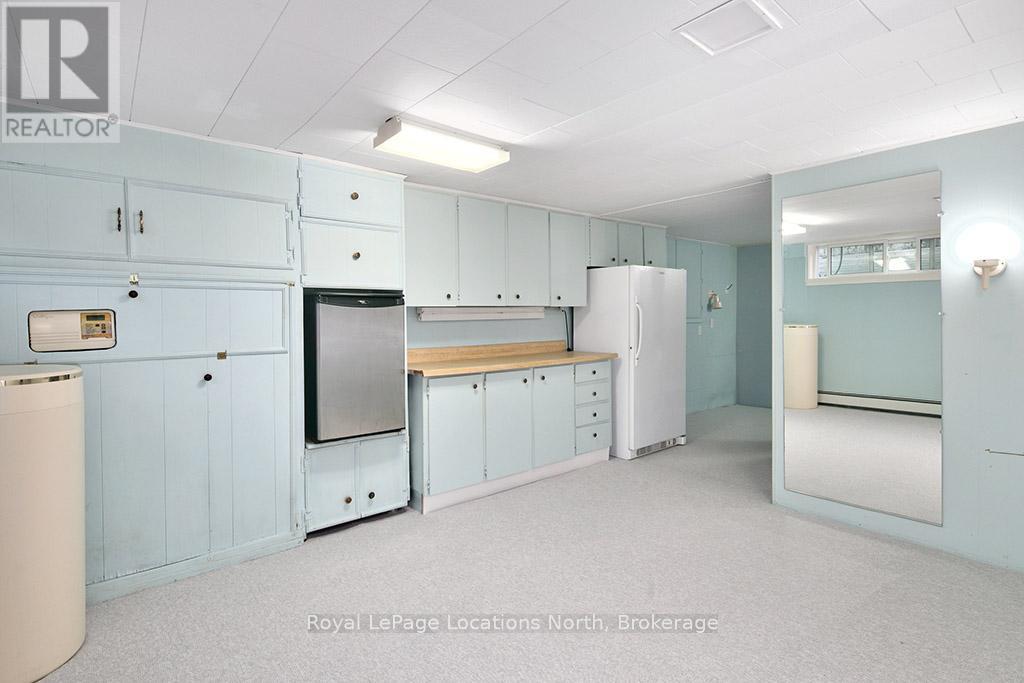 141 Hillcrest Drive, Blue Mountains, Ontario  N0H 1J0 - Photo 19 - X12413097