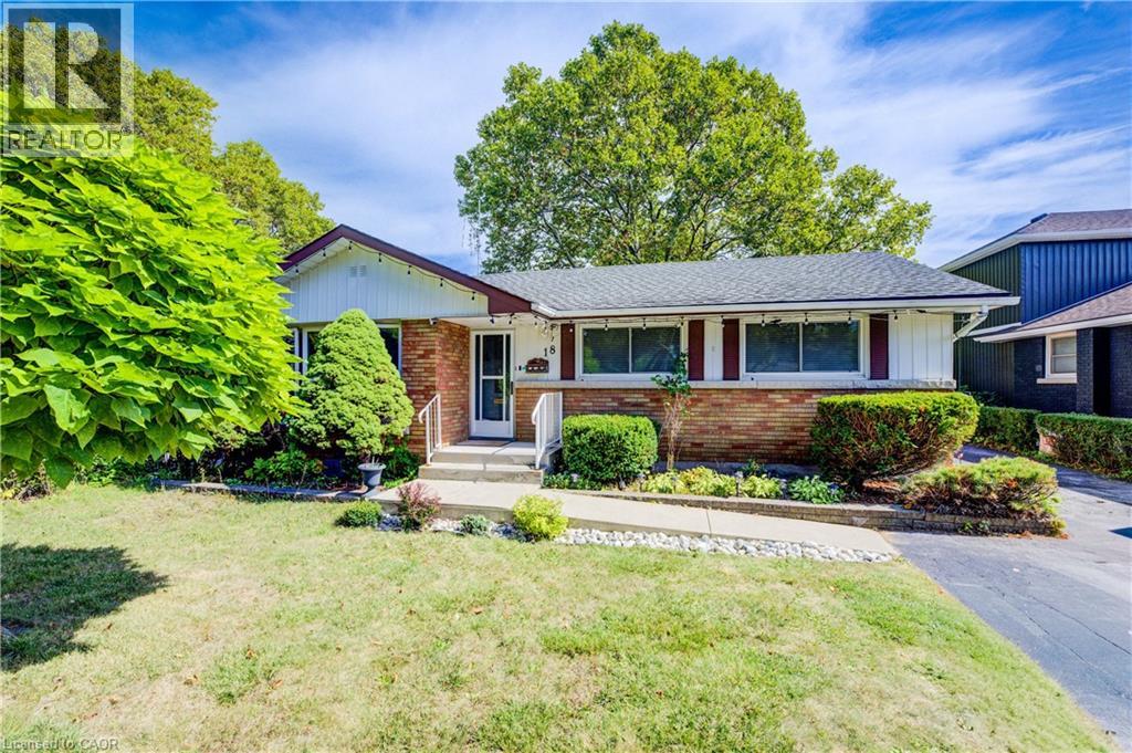 18 EDINBURGH Drive, St. Catharines, Ontario