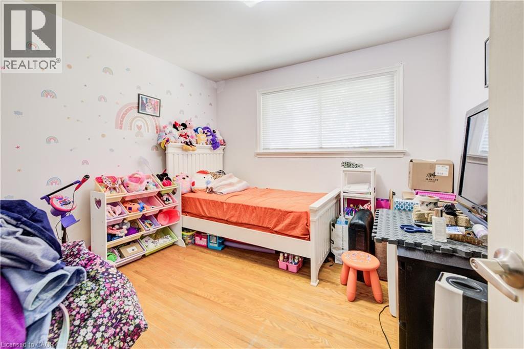 18 Edinburgh Drive, St. Catharines, Ontario  L2M 3H1 - Photo 14 - 40770161
