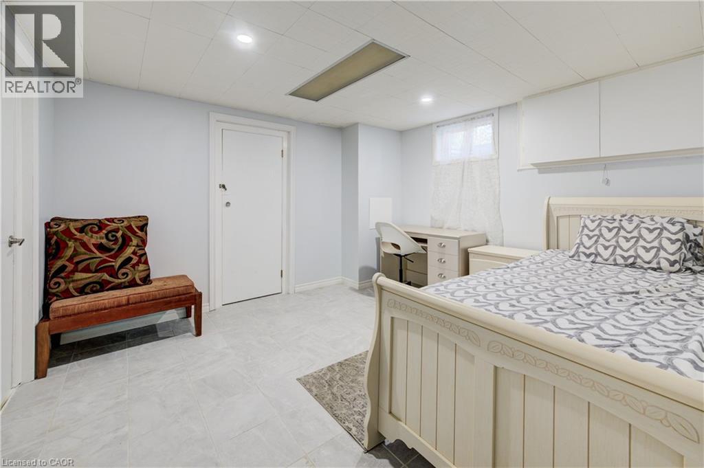 18 Edinburgh Drive, St. Catharines, Ontario  L2M 3H1 - Photo 24 - 40770161
