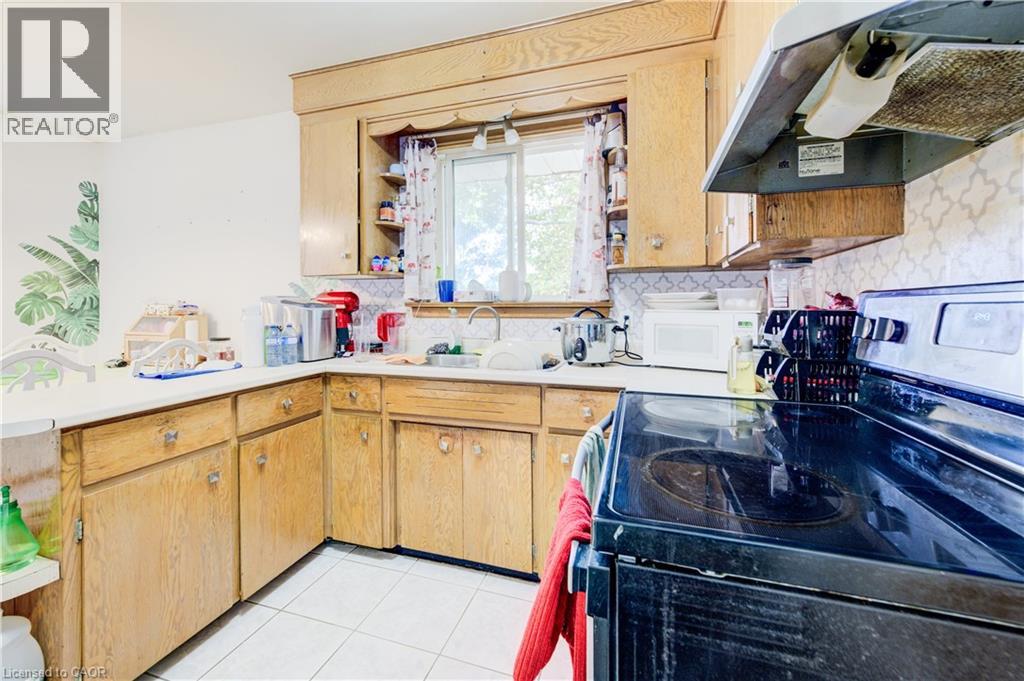 18 Edinburgh Drive, St. Catharines, Ontario  L2M 3H1 - Photo 10 - 40770161