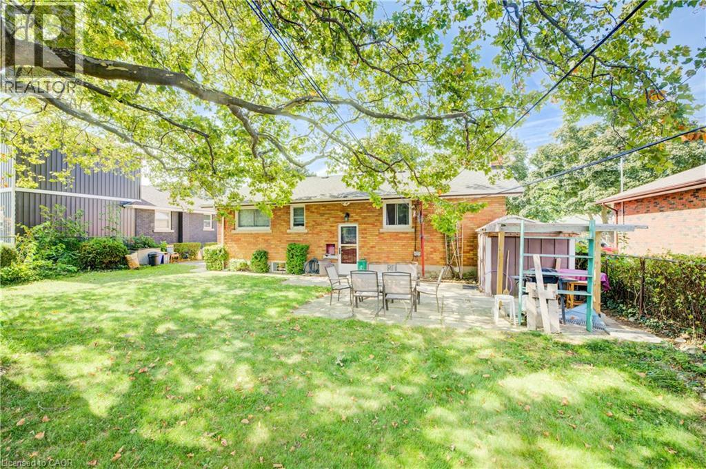 18 Edinburgh Drive, St. Catharines, Ontario  L2M 3H1 - Photo 30 - 40770161