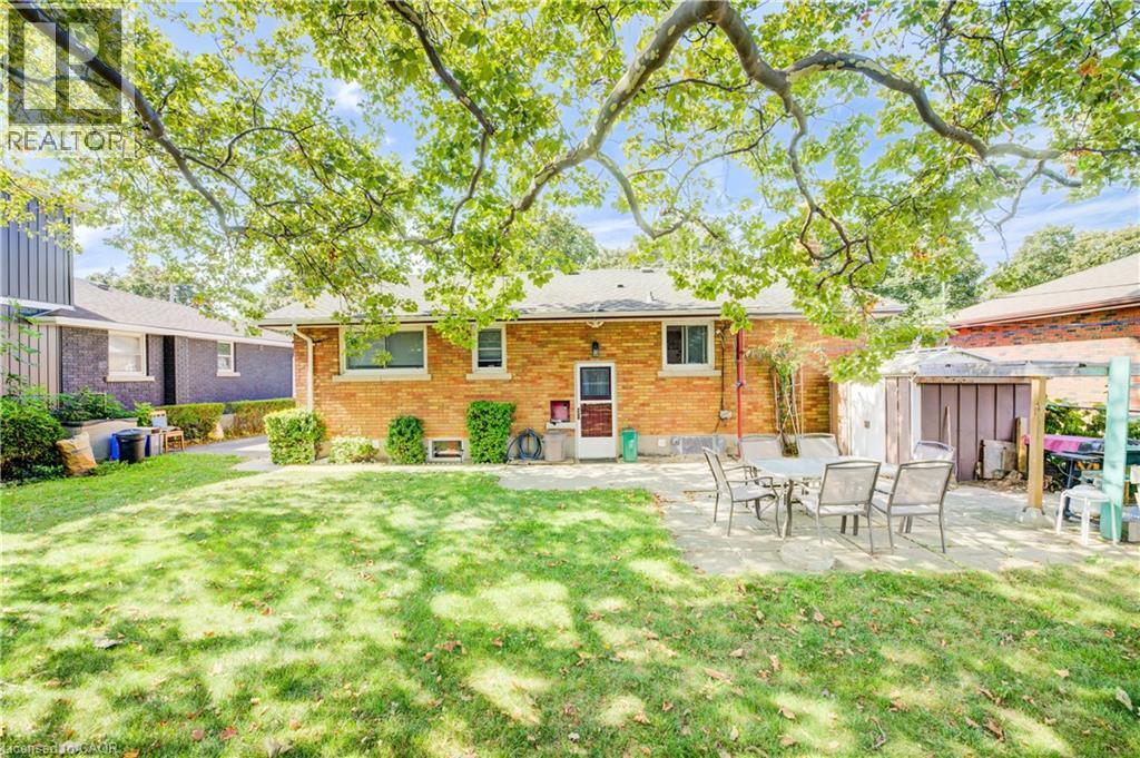 18 Edinburgh Drive, St. Catharines, Ontario  L2M 3H1 - Photo 31 - 40770161