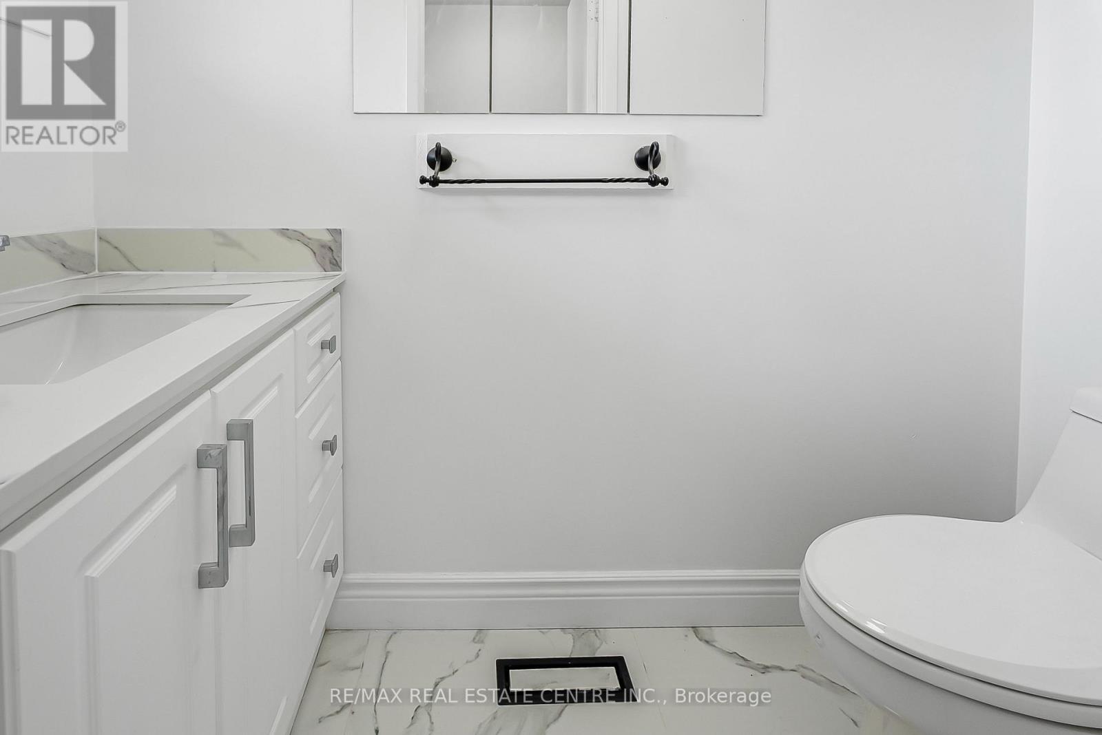 1 - 125 Sekura Crescent, Cambridge, Ontario  N1R 8B4 - Photo 10 - X12412771