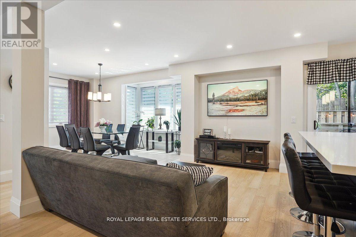 24 Peel Street N, Hamilton, Ontario  L9H 2Z9 - Photo 12 - X12412780